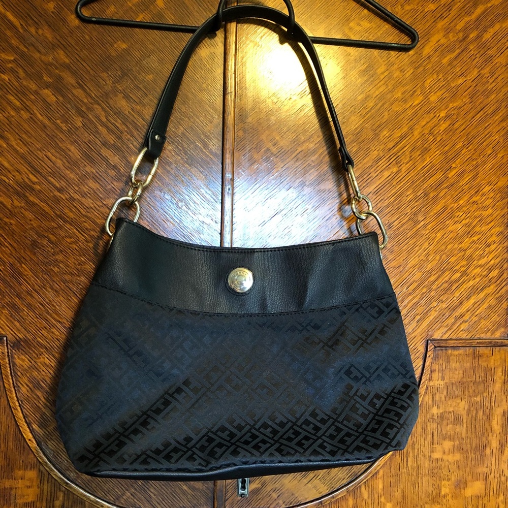 Black Signature Tommy Hilfiger Purse